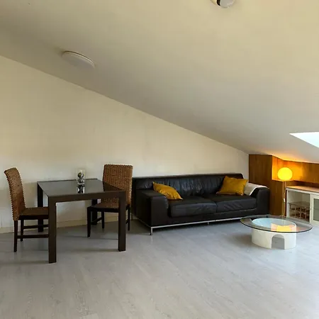 Coqueto Y Luminoso ático En Amara Cerca Del Paseo Del Urumea Y Del Estadio De Anoeta San Sebastián