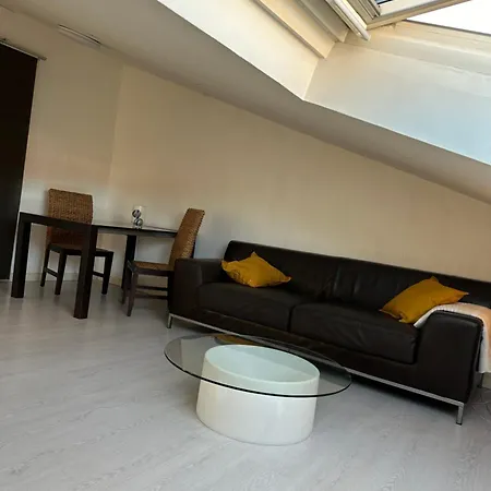 Coqueto Y Luminoso ático En Amara Cerca Del Paseo Del Urumea Y Del Estadio De Anoeta *