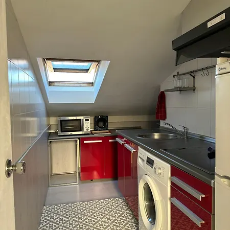 Coqueto Y Luminoso ático En Amara Cerca Del Paseo Del Urumea Y Del Estadio De Anoeta *